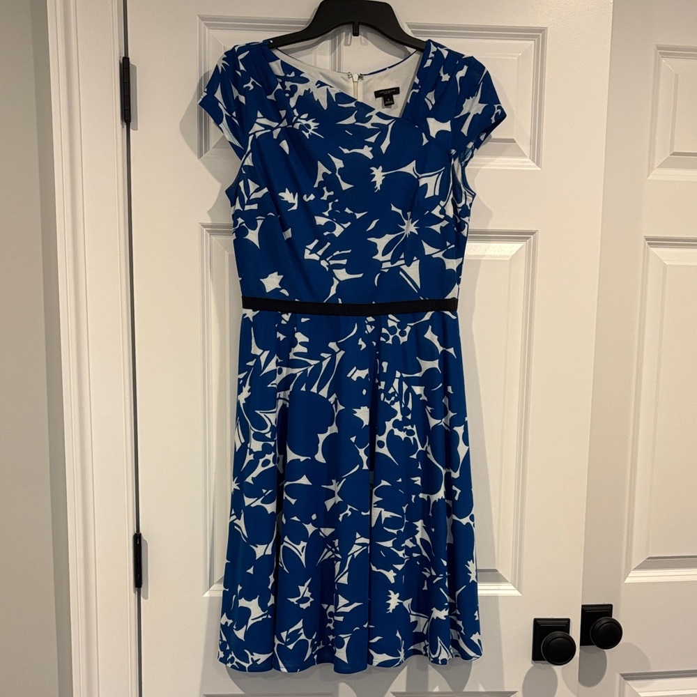 Ann Taylor Floral Blue and White Midi Dress
